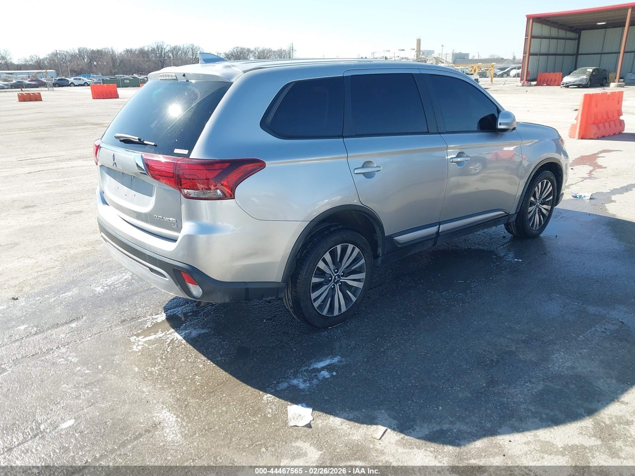 2019 MITSUBISHI OUTLANDER SE · 4/11