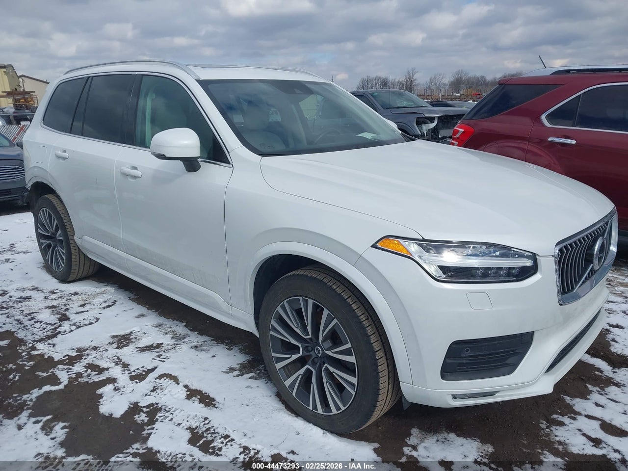YV4102CK7M1****** · 2021 VOLVO XC90 T5 MOMENTUM 7 PASSENGER