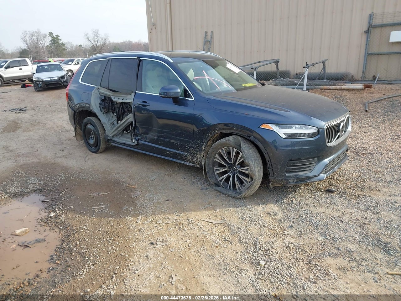 YV4A22PK5M1****** · 2021 VOLVO XC90 T6 MOMENTUM 7 PASSENGER