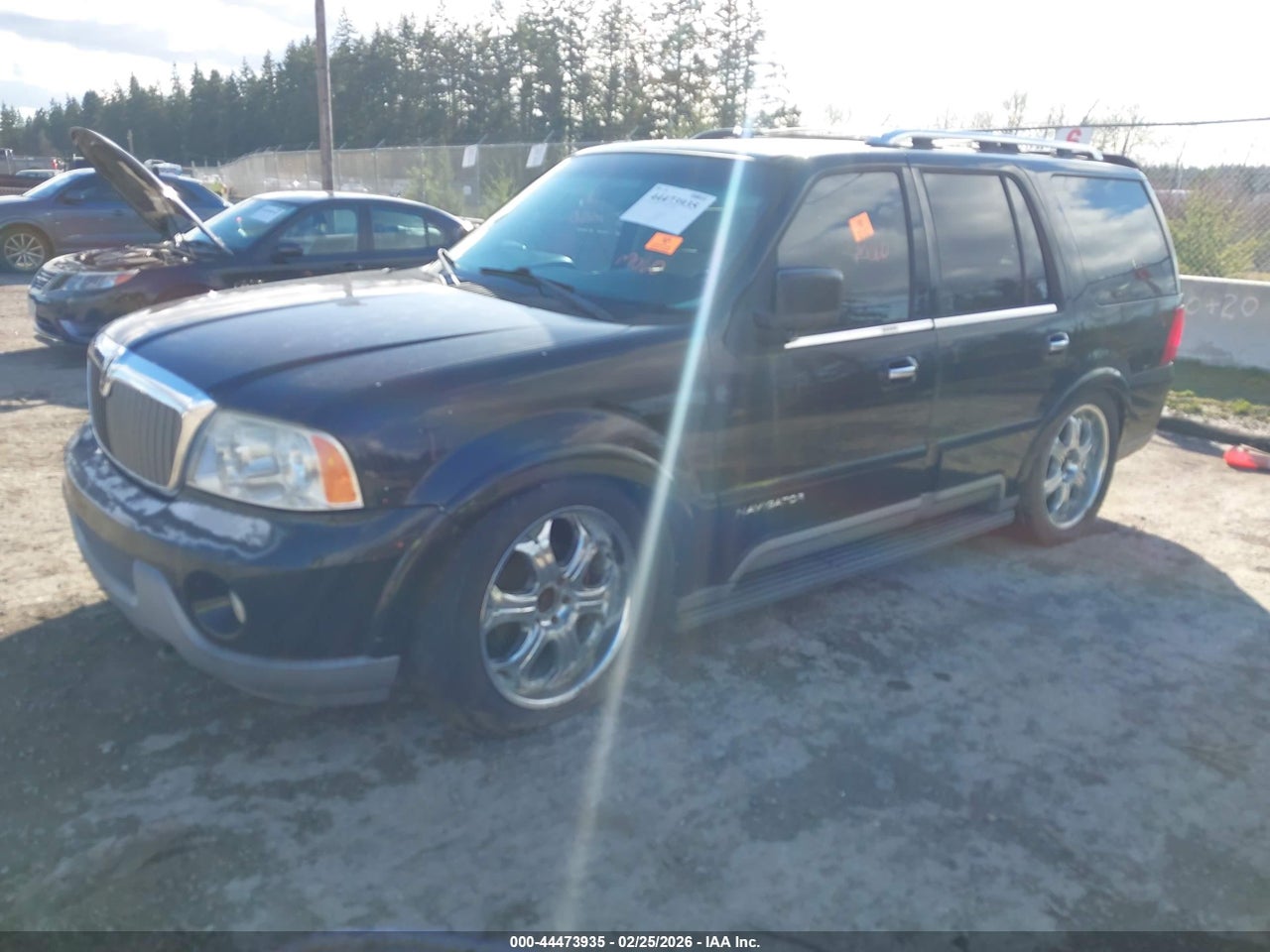 2003 LINCOLN NAVIGATOR   · 2/10