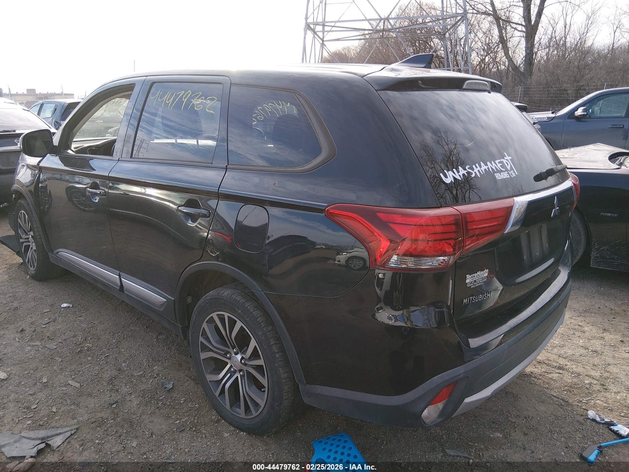 2017 MITSUBISHI OUTLANDER SE · 3/11