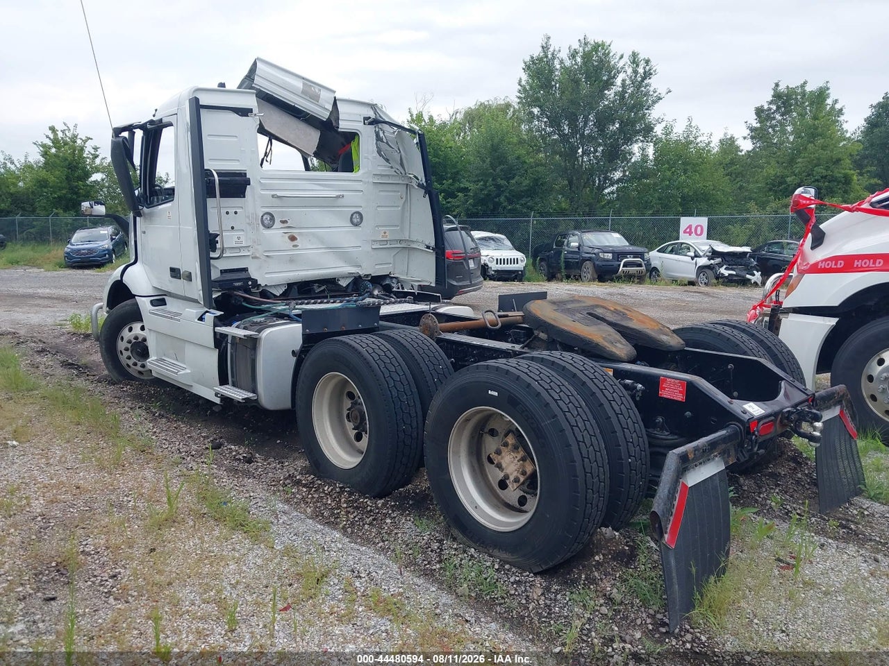 2020 VOLVO VNR · 3/11