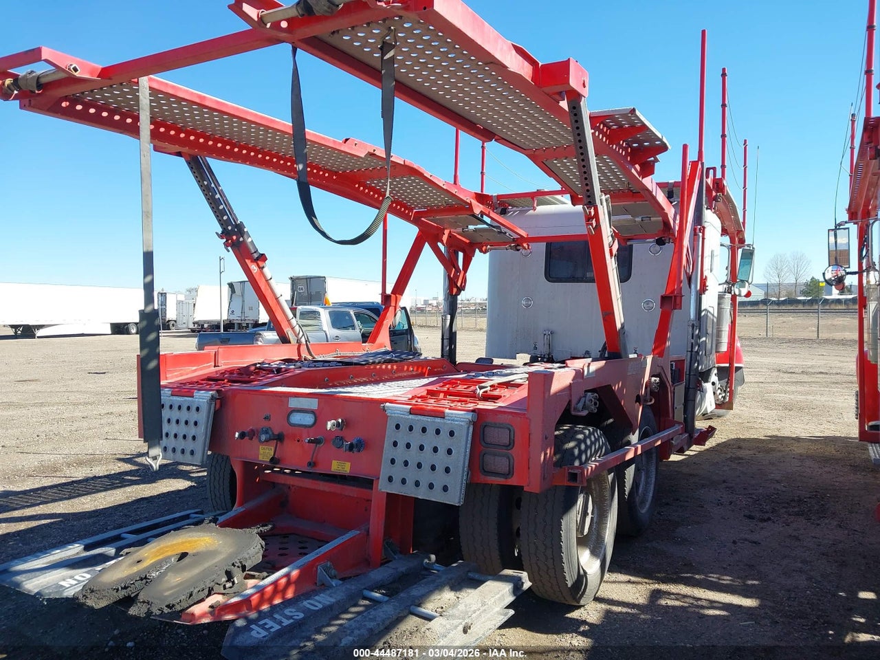 2024 PETERBILT 389 · 4/4