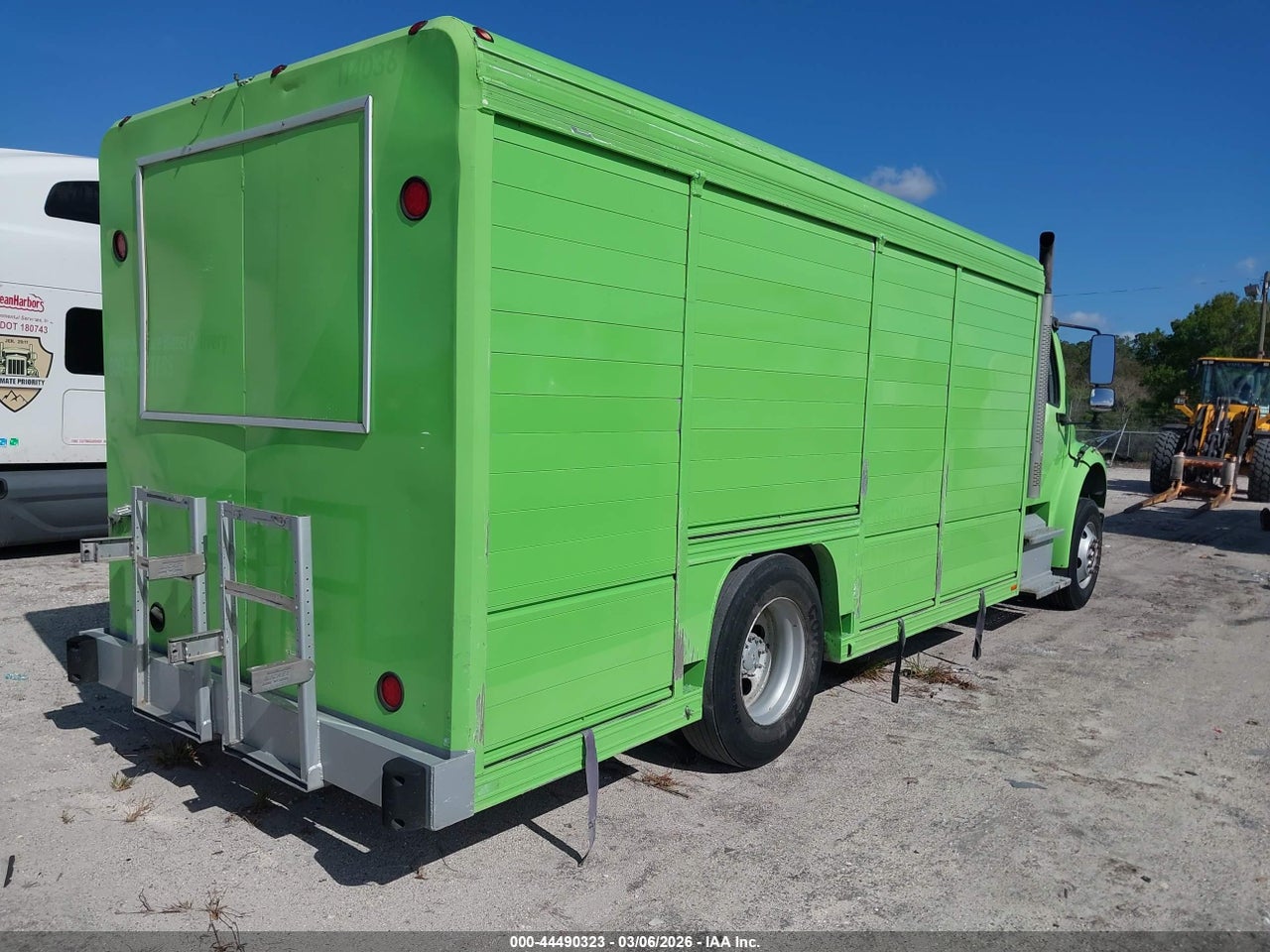 1FVACWCY4EH****** · 2014 FREIGHTLINER M2 106 MEDIUM DUTY · 4/4