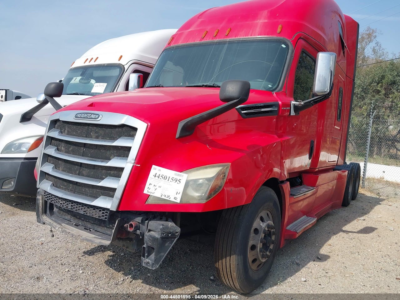 2020 FREIGHTLINER NEW CASCADIA 126 · 2/4