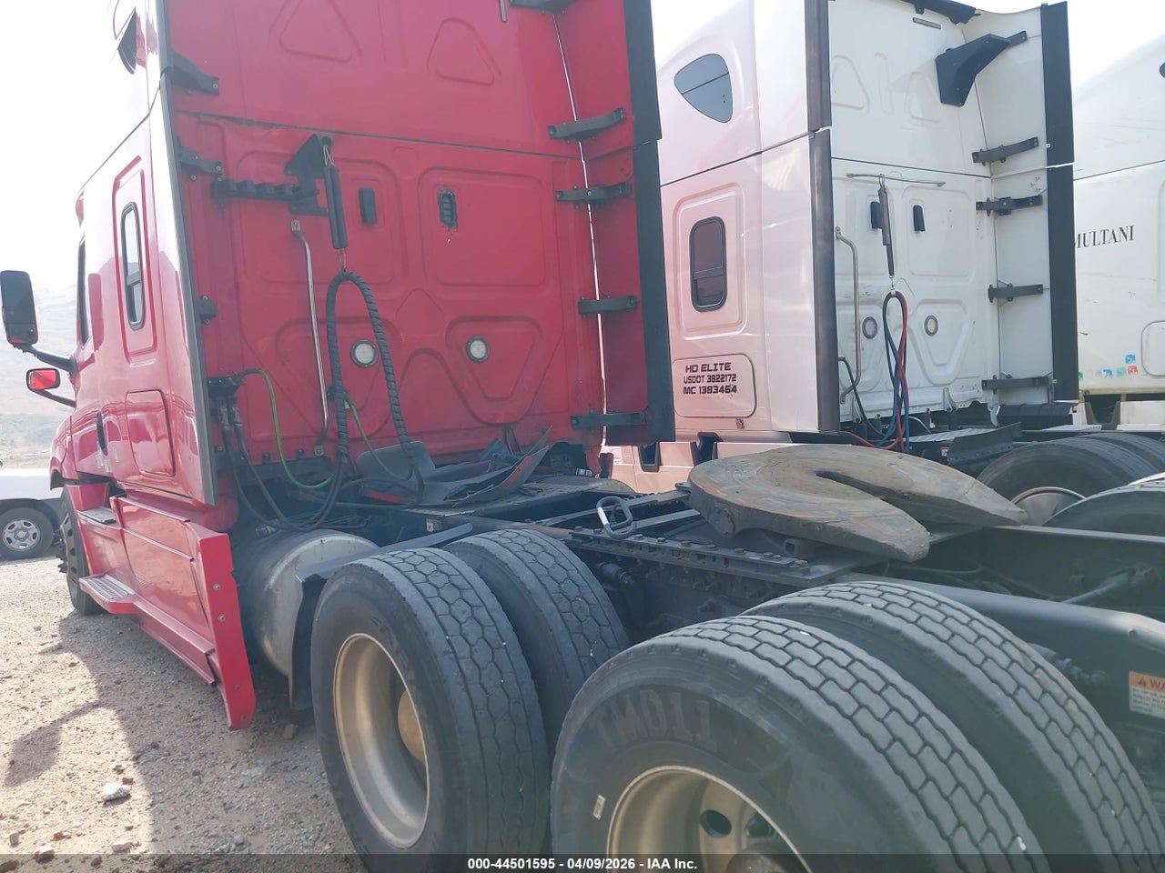 2020 FREIGHTLINER NEW CASCADIA 126 · 3/4