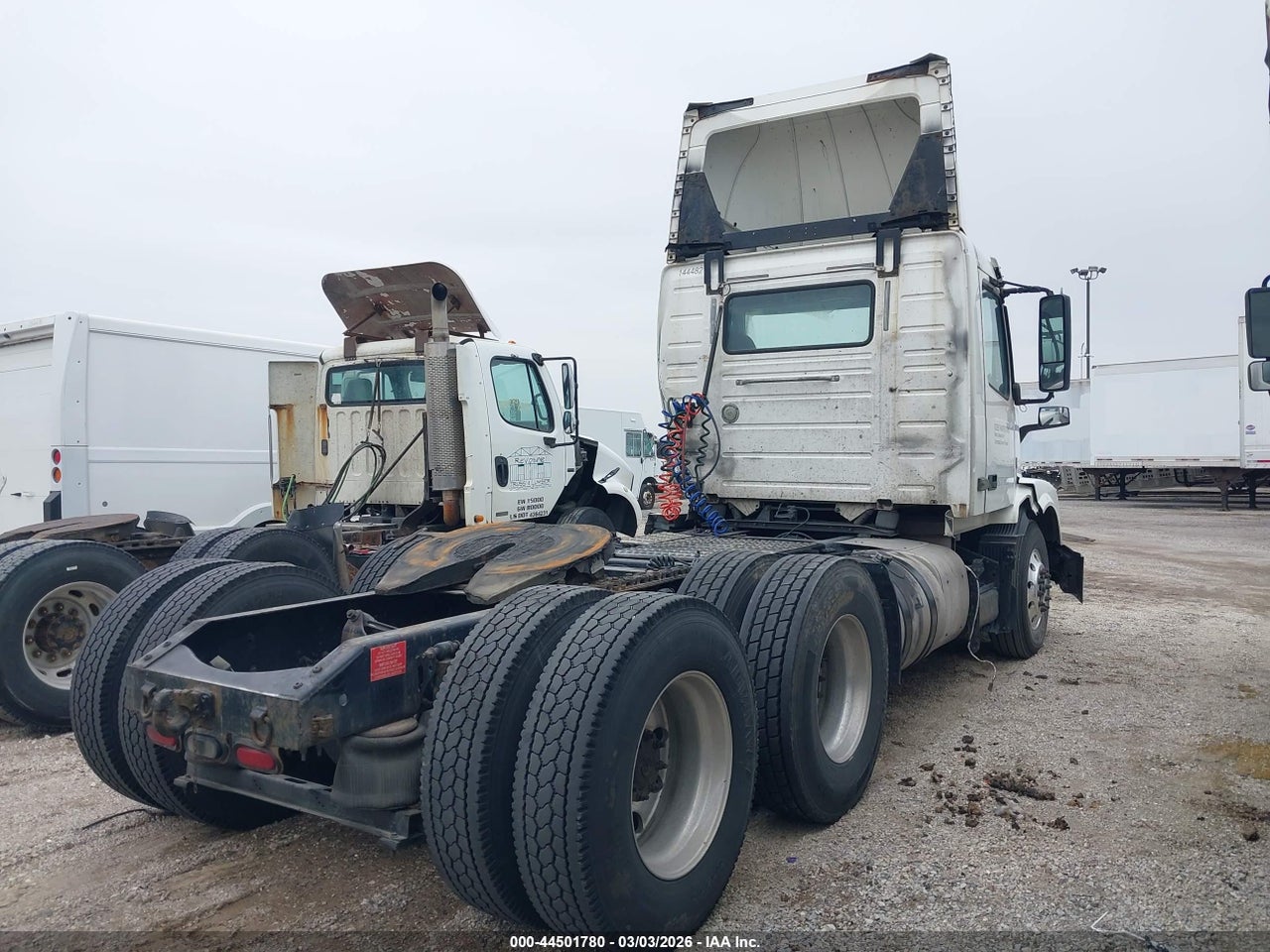 2016 VOLVO VN VNL · 4/4