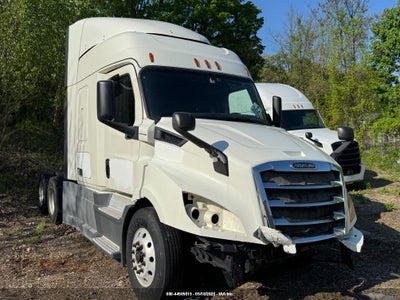 2019 FREIGHTLINER NEW CASCADIA 116