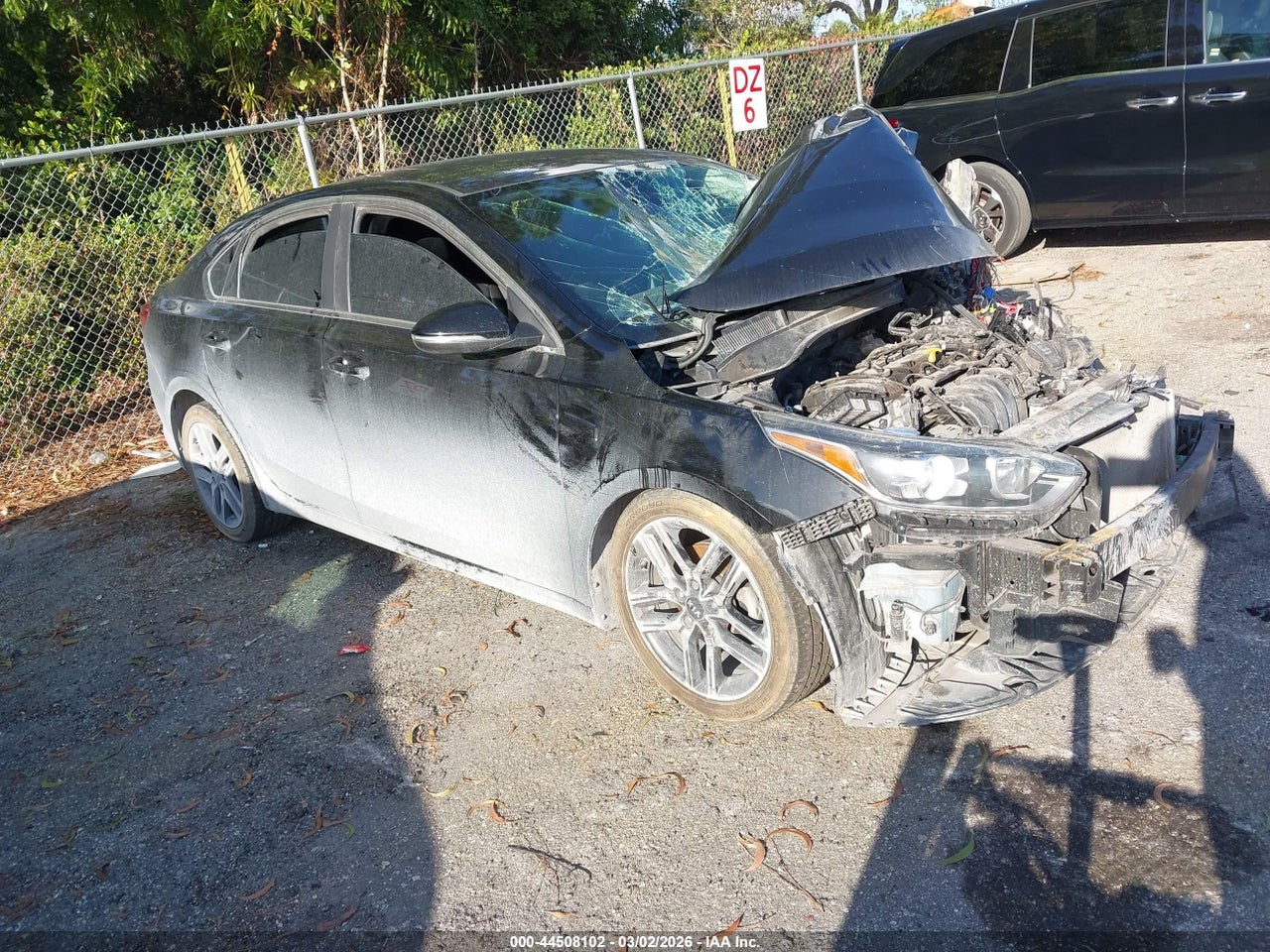 3KPF54AD1KE****** · 2019 KIA FORTE EX