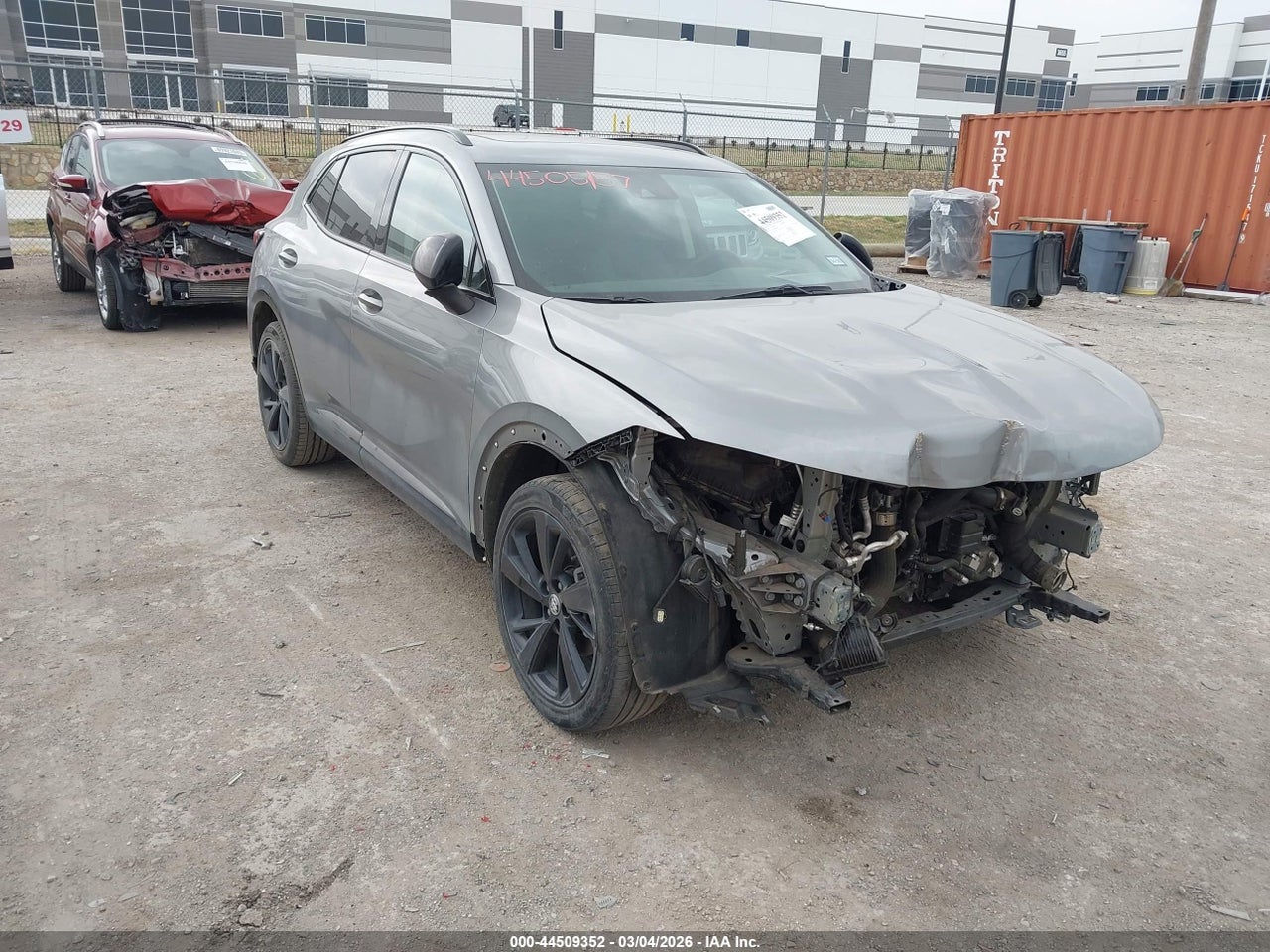 LRBFZNR41PD****** · 2023 BUICK ENVISION ESSENCE FWD