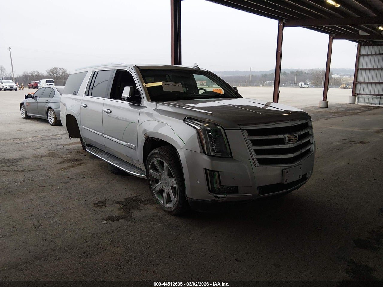 1GYS4HKJ2KR****** · 2019 CADILLAC ESCALADE ESV LUXURY