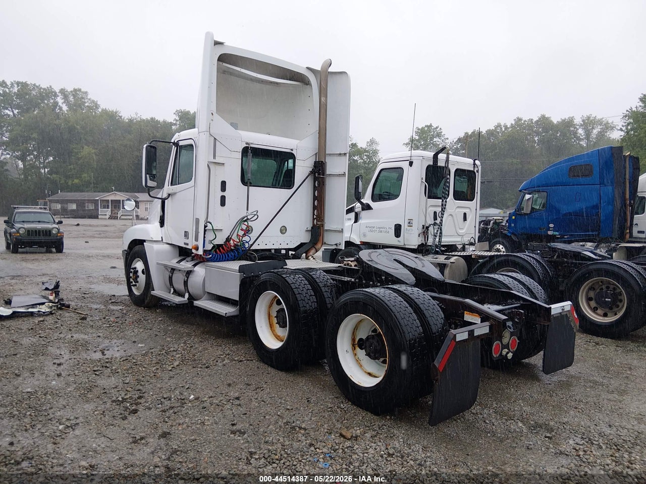 2009 FREIGHTLINER CONVENTIONAL ST120 · 3/11