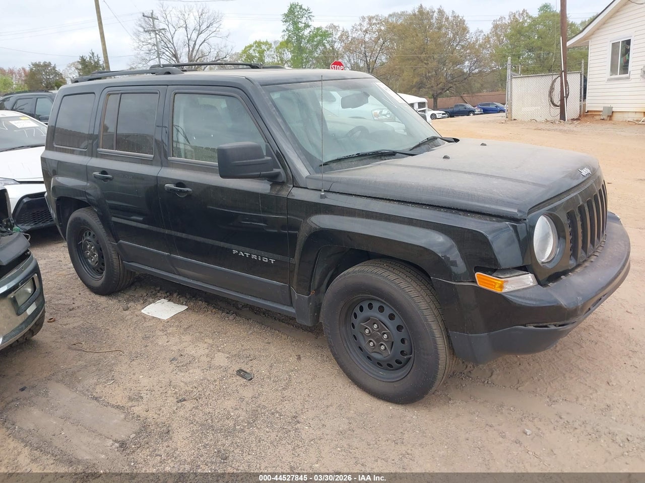 1C4NJPBA7HD****** · 2017 JEEP PATRIOT SPORT FWD