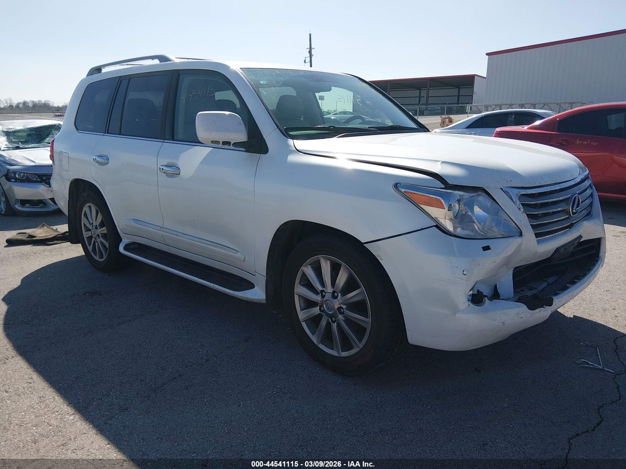 JTJHY7AX6B4****** · 2011 LEXUS LX 570