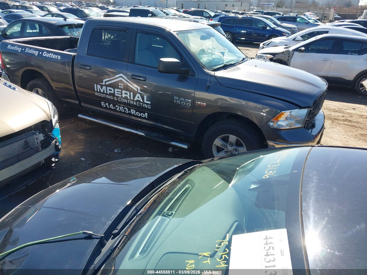 1C6RR7TT5KS****** · 2019 RAM 1500 CLASSIC SLT  4X4 6'4 BOX