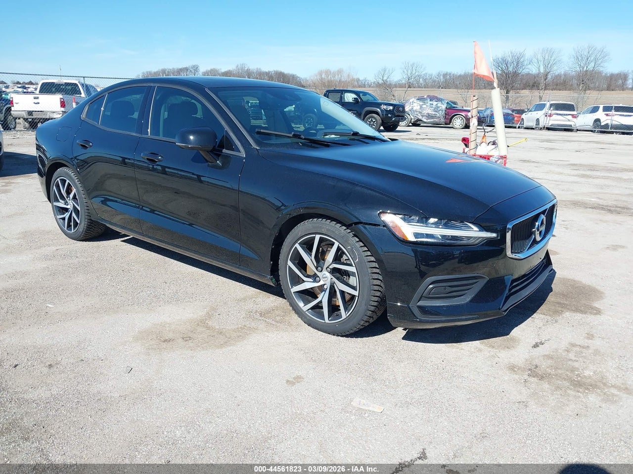 7JRA22TKXLG****** · 2020 VOLVO S60 T6 MOMENTUM