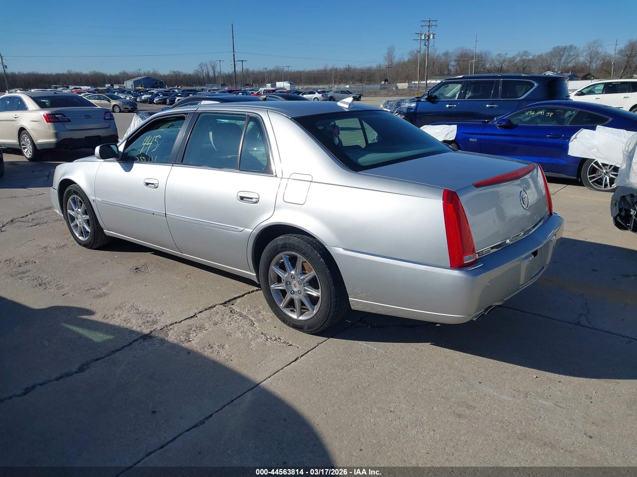 2010 CADILLAC DTS LUXURY COLLECTION · 3/11