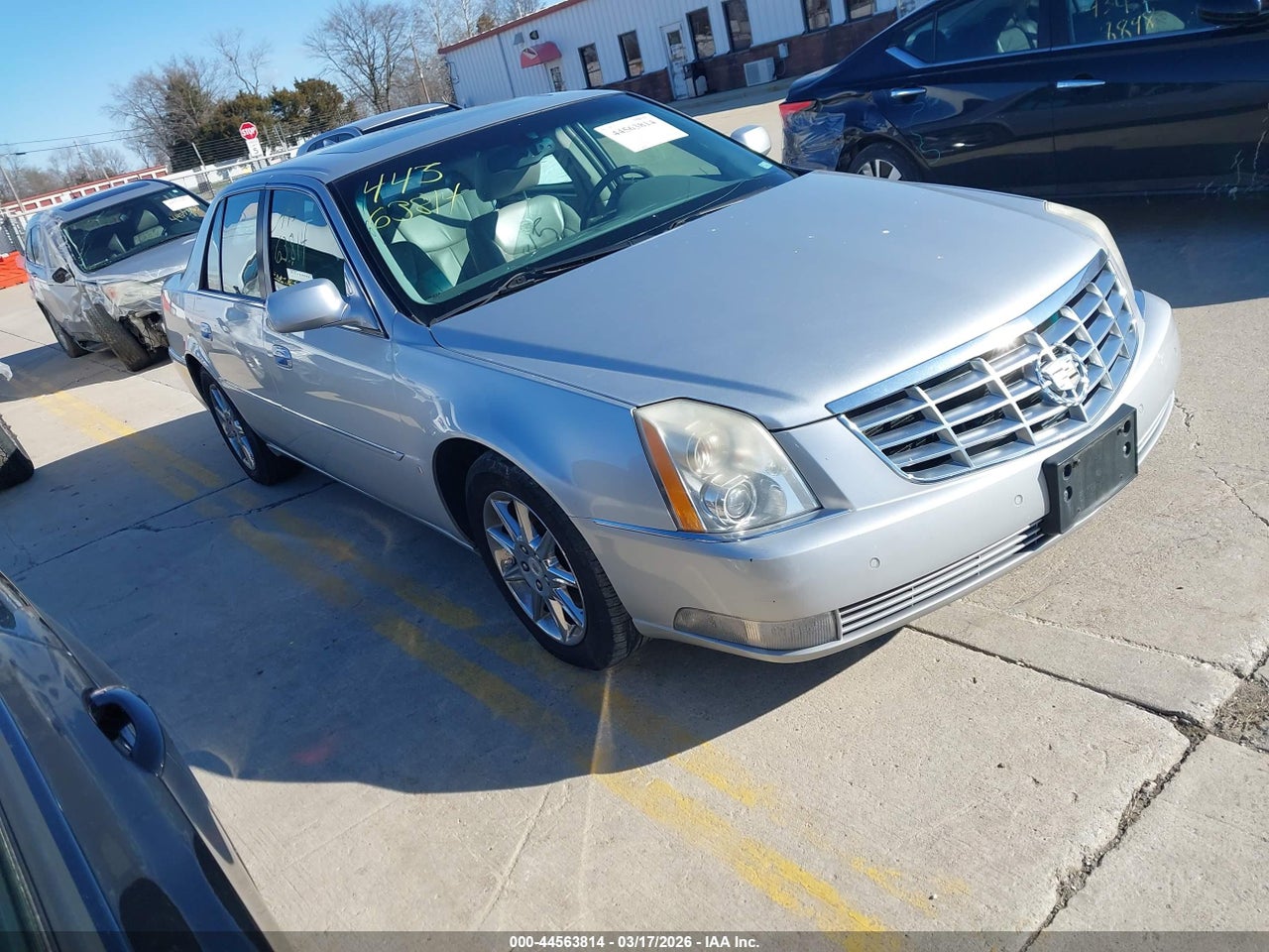 1G6KD5EYXAU****** · 2010 CADILLAC DTS LUXURY COLLECTION