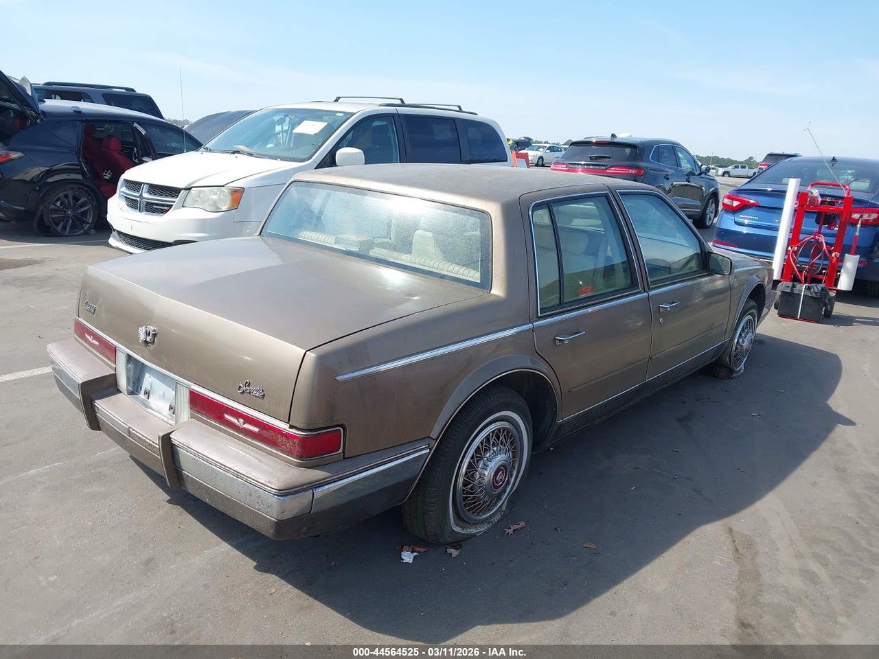 1986 CADILLAC SEVILLE · 4/11