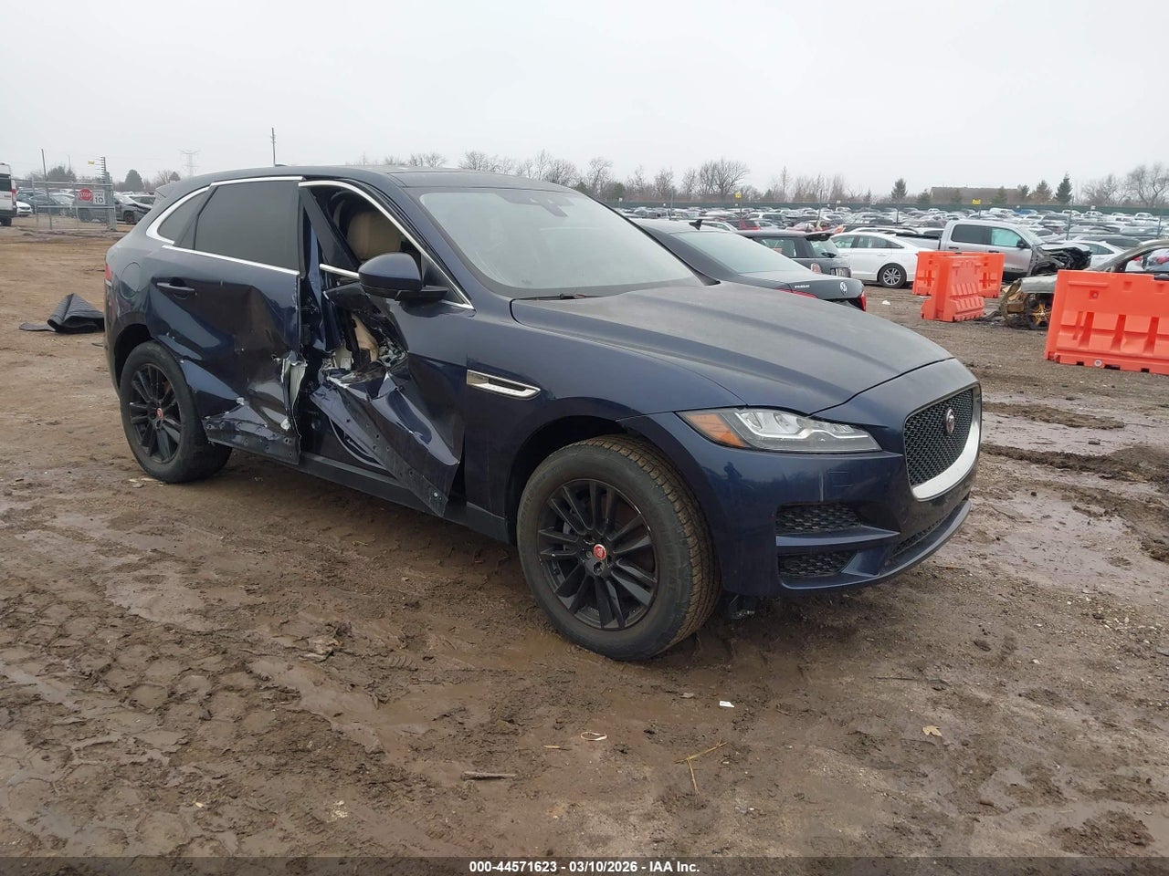 SADCK2BV6HA****** · 2017 JAGUAR F-PACE 35T PRESTIGE