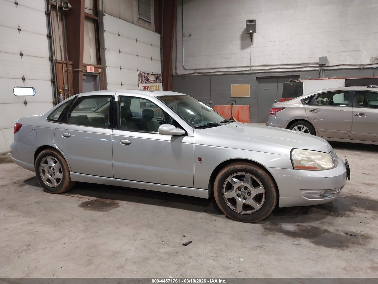2003 SATURN L-SERIES L200