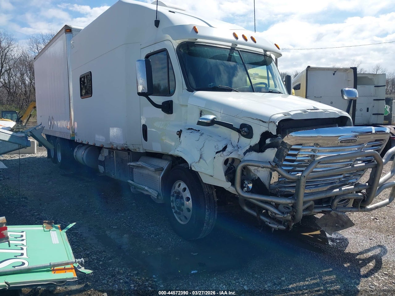 1FVAGADV7FL****** · 2015 FREIGHTLINER CASCADIA 113