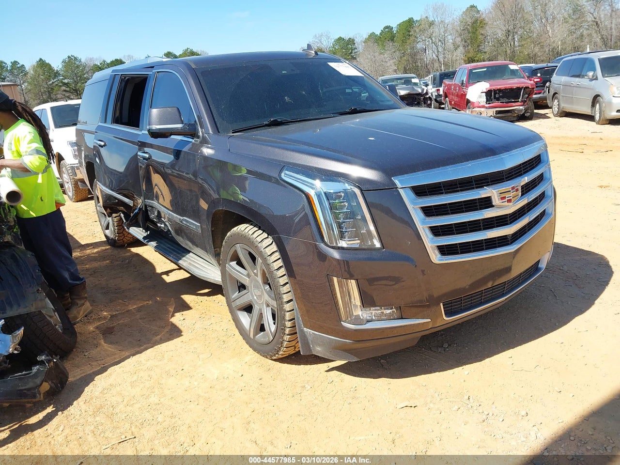 1GYS4HKJ4GR****** · 2016 CADILLAC ESCALADE ESV LUXURY COLLECTION