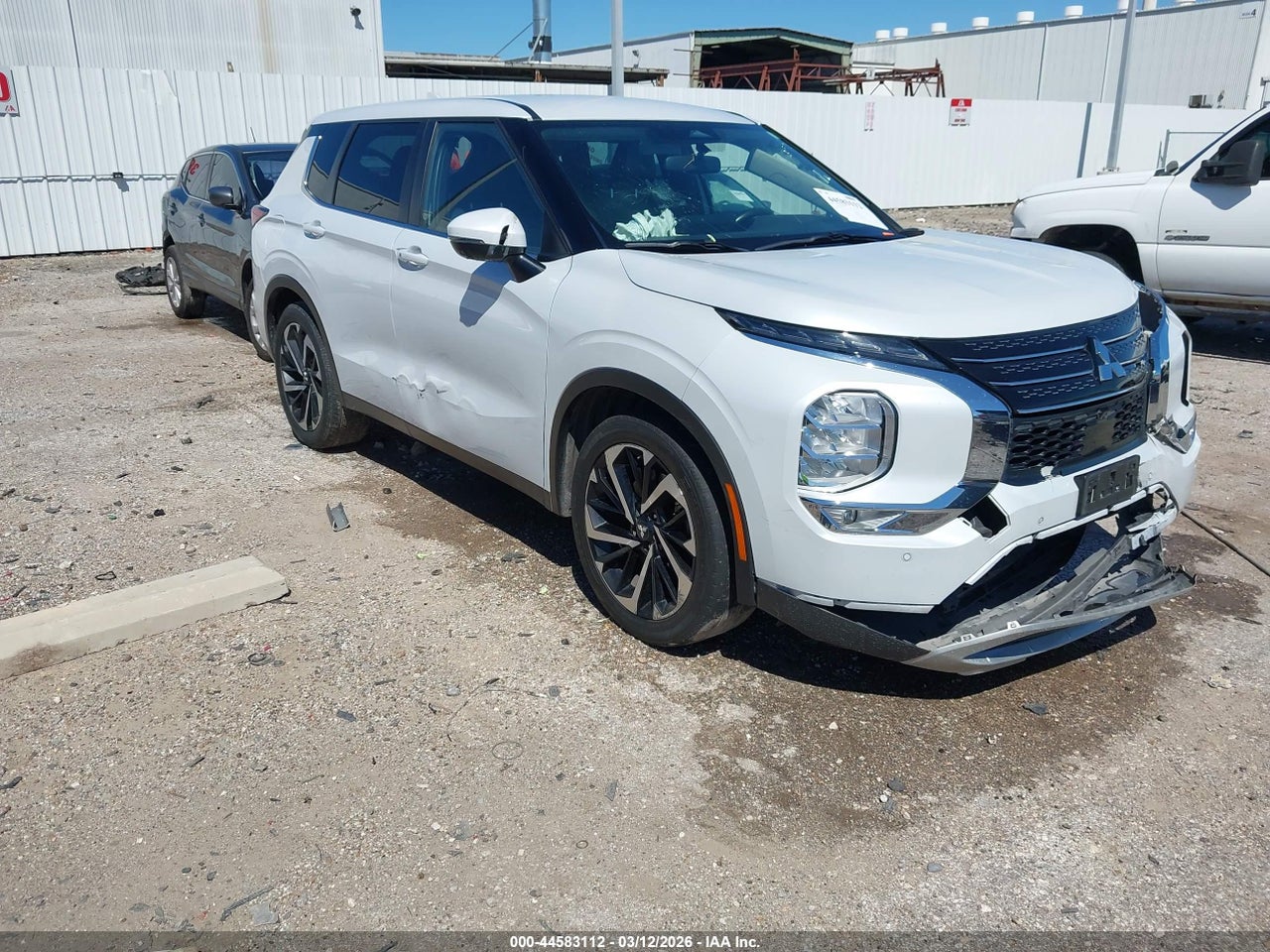 JA4J3UA89PZ****** · 2023 MITSUBISHI OUTLANDER SE 2.5 2WD/SE BLACK EDITION 2WD/SE SPECIAL EDITION 2WD