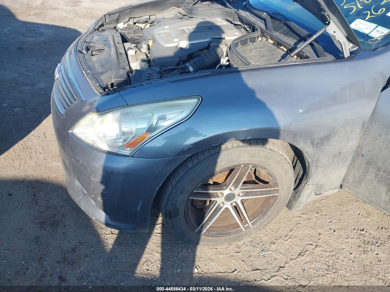 2012 INFINITI G37X · 6/10