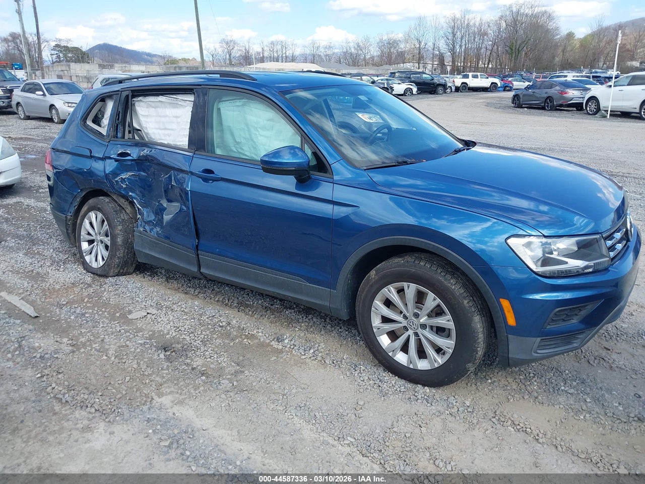3VV1B7AX9JM****** · 2018 VOLKSWAGEN TIGUAN 2.0T S