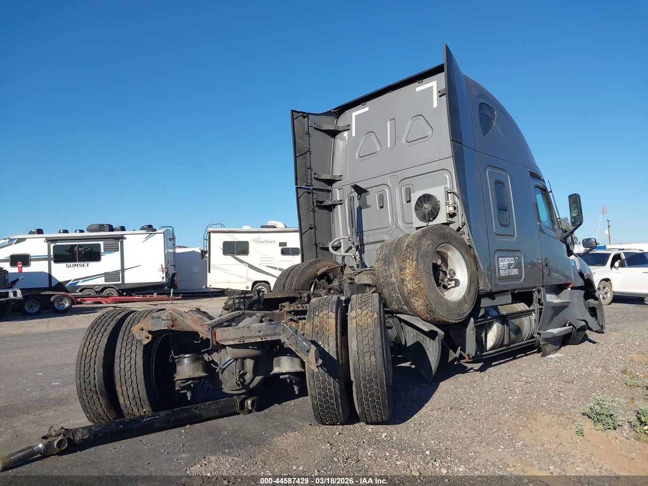 2021 FREIGHTLINER NEW CASCADIA 126 · 4/4