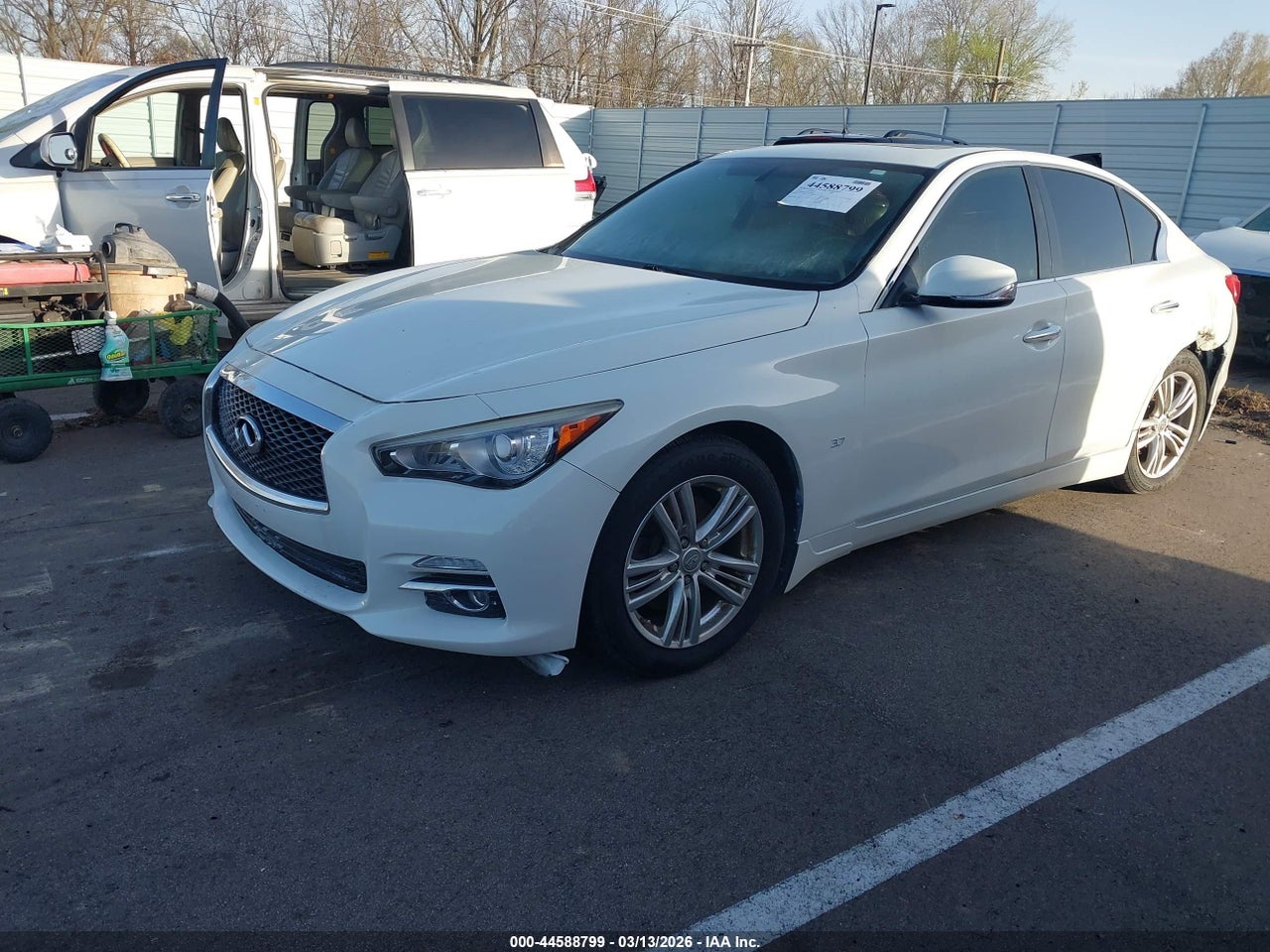2015 INFINITI Q50 PREMIUM · 2/11