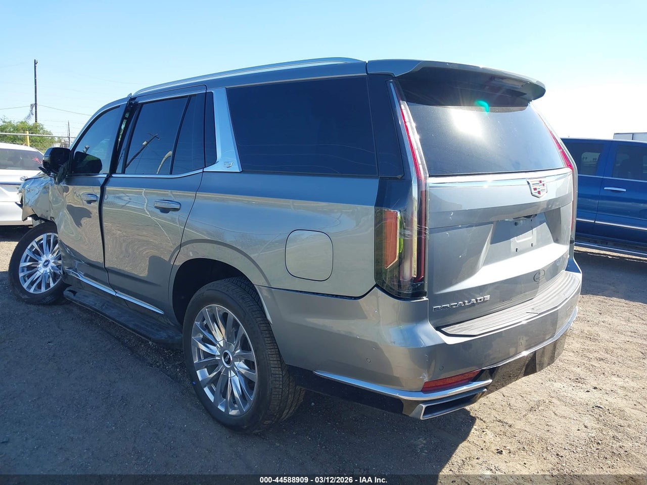 2023 CADILLAC ESCALADE 4WD PREMIUM LUXURY · 3/11
