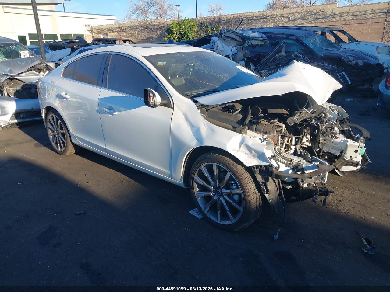 YV126MFM0F1****** · 2015 VOLVO S60 T5 PLATINUM
