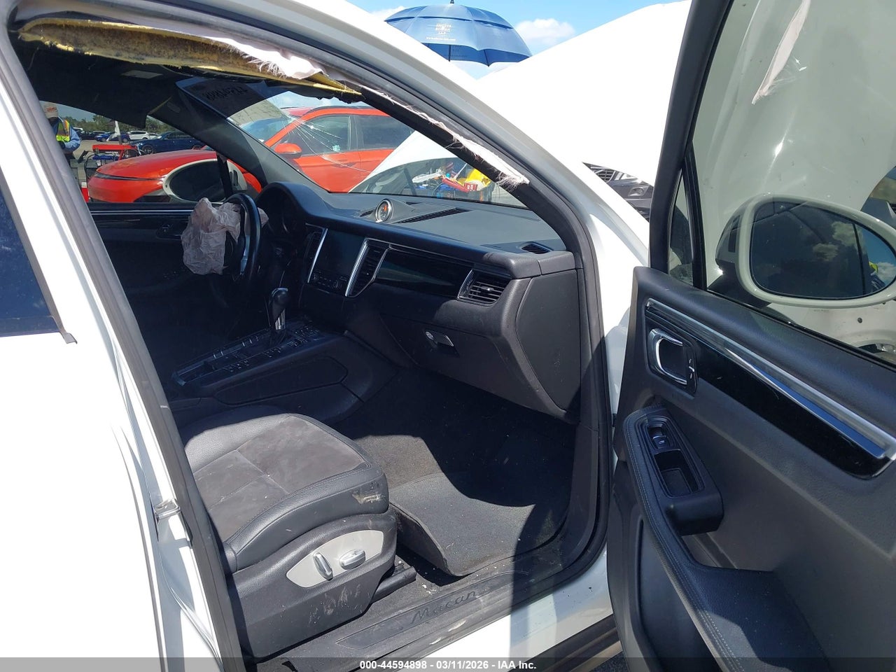WP1AA2A59HL****** · 2017 PORSCHE MACAN · 5/11
