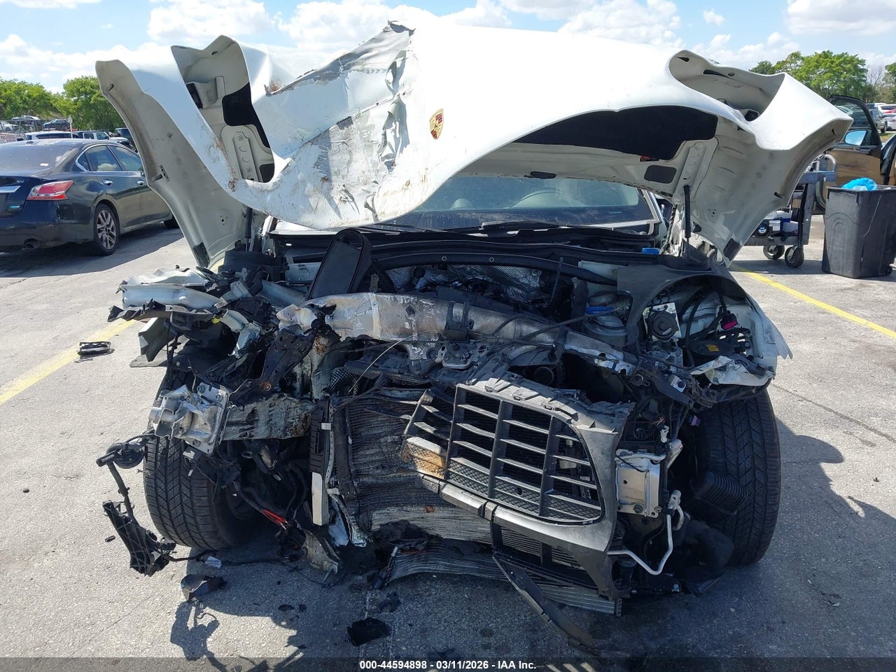 WP1AA2A59HL****** · 2017 PORSCHE MACAN · 6/11