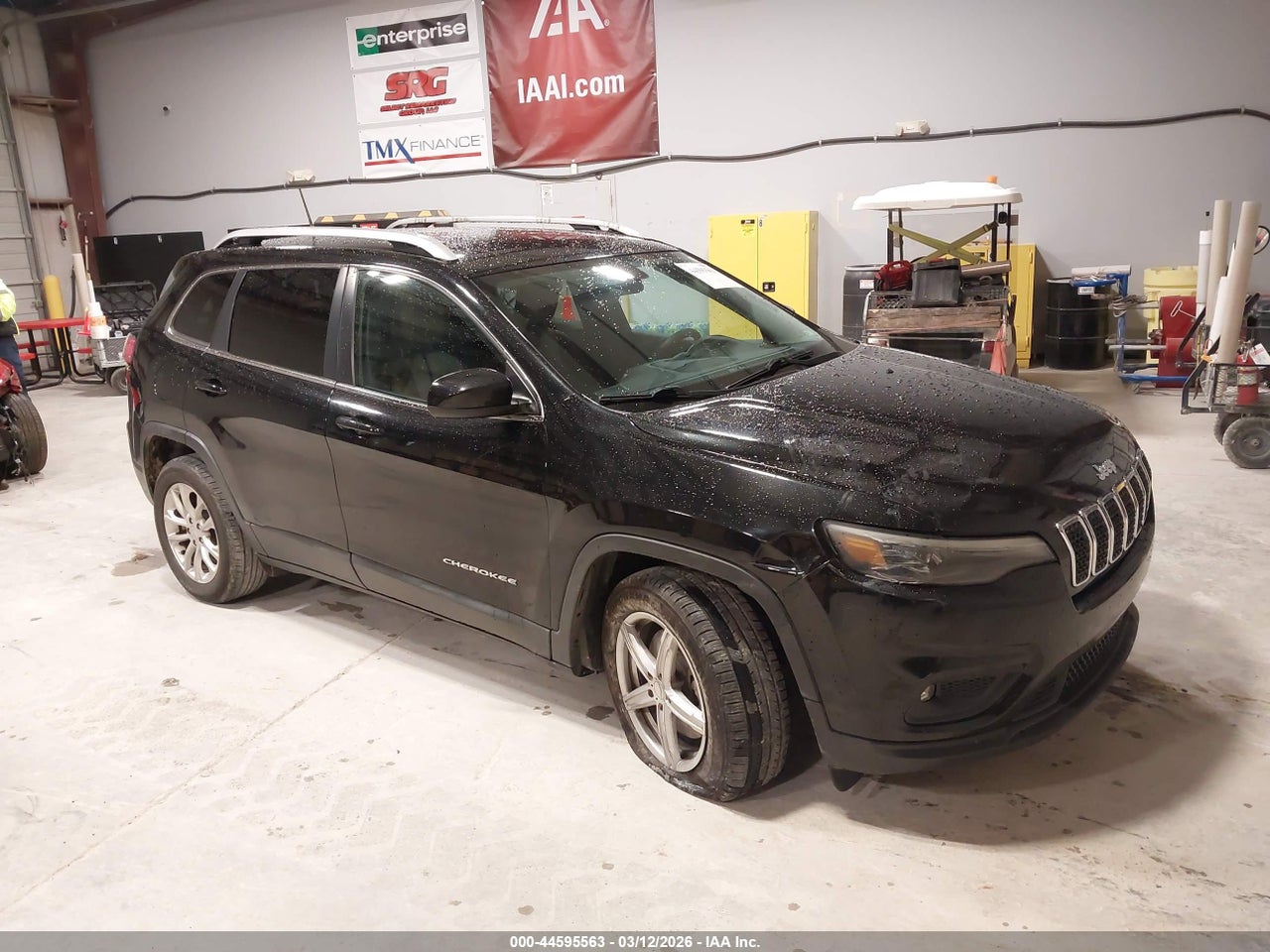 1C4PJLCB9KD****** · 2019 JEEP CHEROKEE LATITUDE FWD