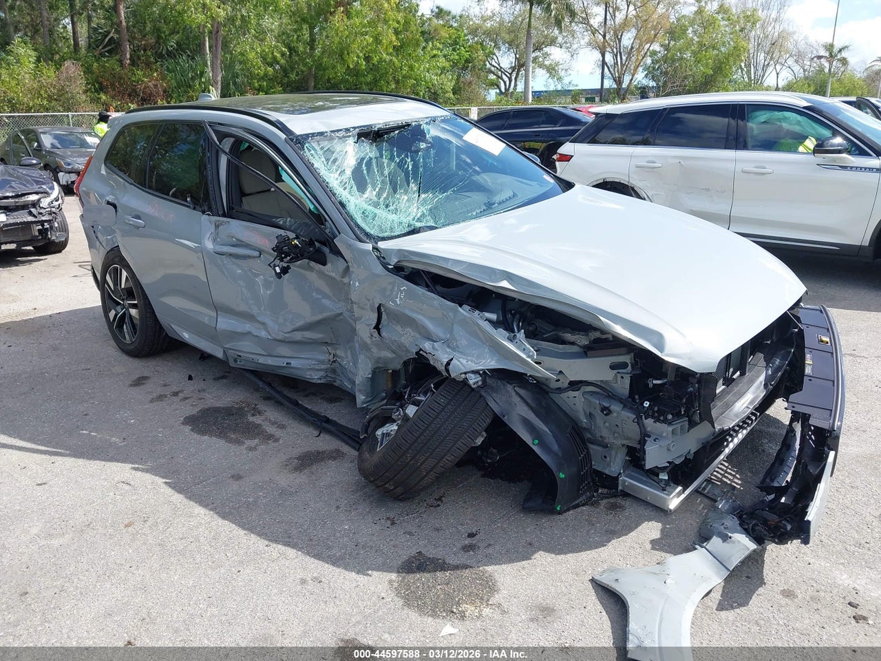 YV4M12RJ3T1****** · 2026 VOLVO XC60 B5 CORE
