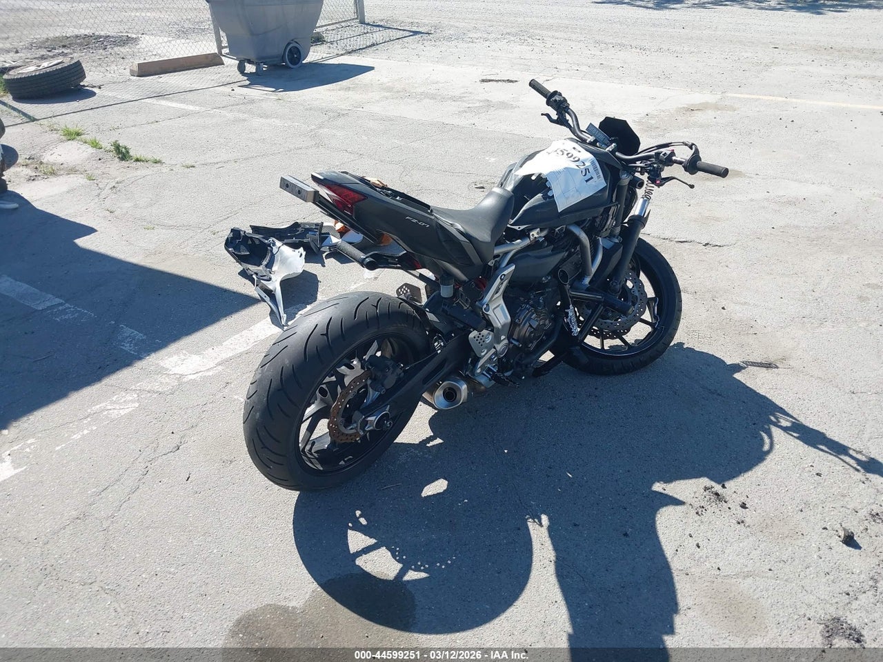 2015 YAMAHA FZ07 · 4/11