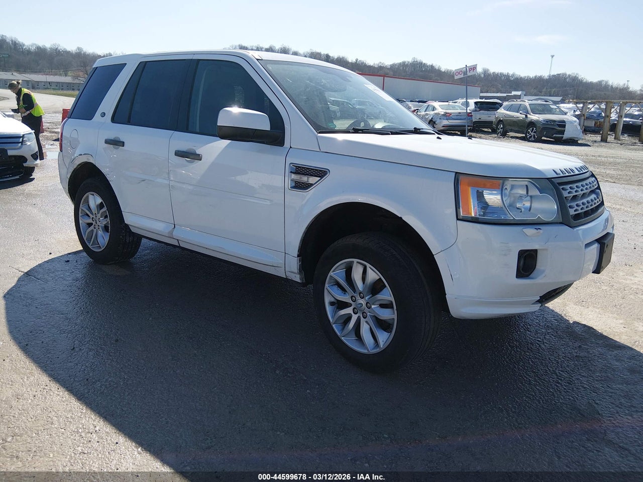 SALFR2BN3BH****** · 2011 LAND ROVER LR2