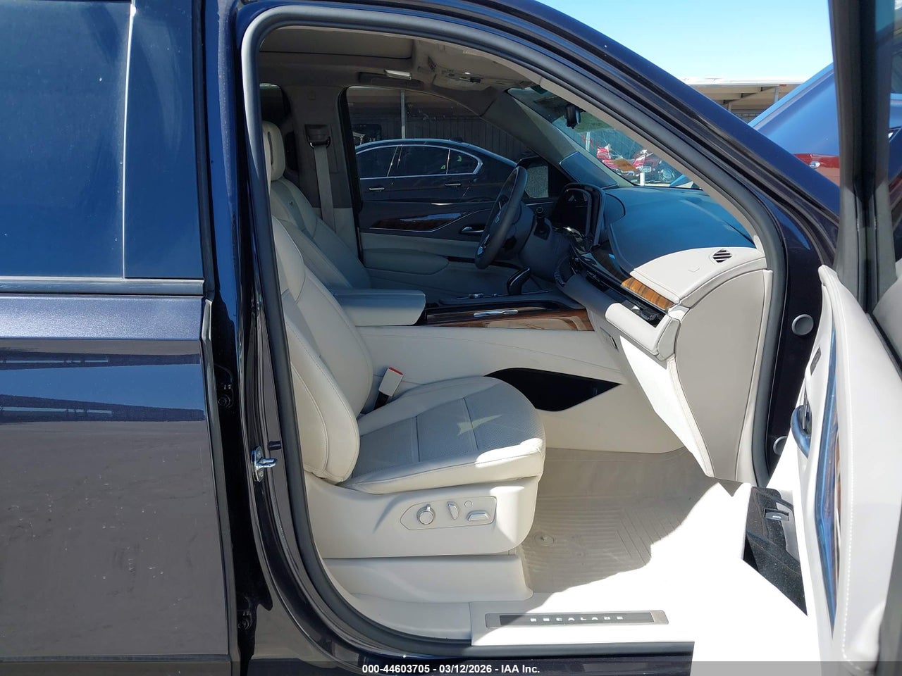 2024 CADILLAC ESCALADE 4WD SPORT PLATINUM · 5/10