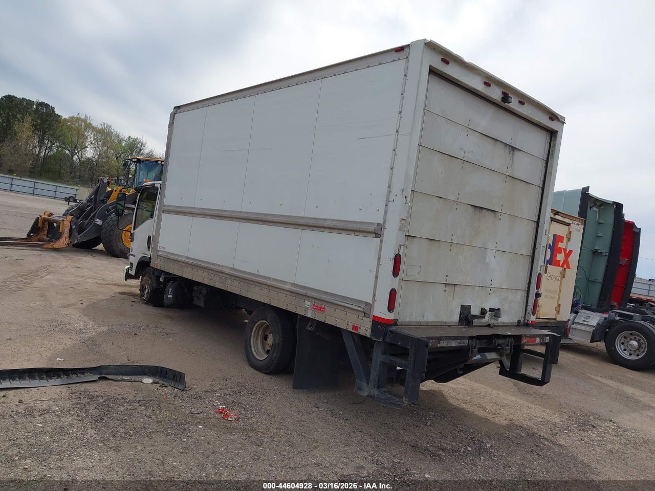 2014 ISUZU NPR HD DSL REG AT · 3/4