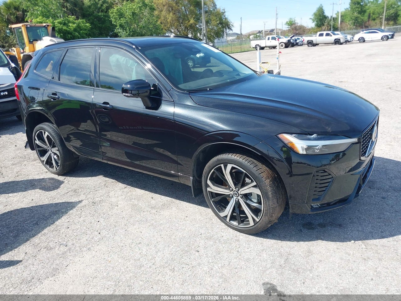 YV4L12RM1R1****** · 2024 VOLVO XC60 B5 ULTIMATE DARK THEME