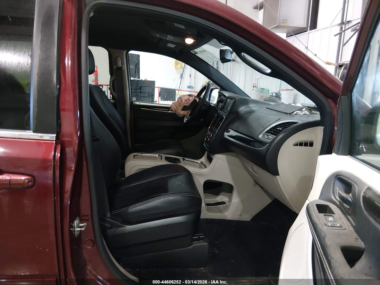 2017 DODGE GRAND CARAVAN SXT · 5/11