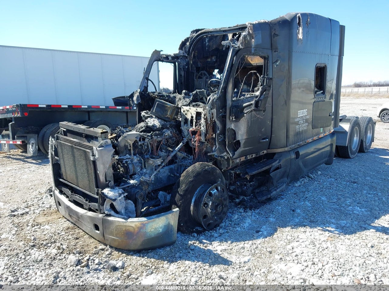 1XPBDP9XXKD****** · 2019 PETERBILT 579