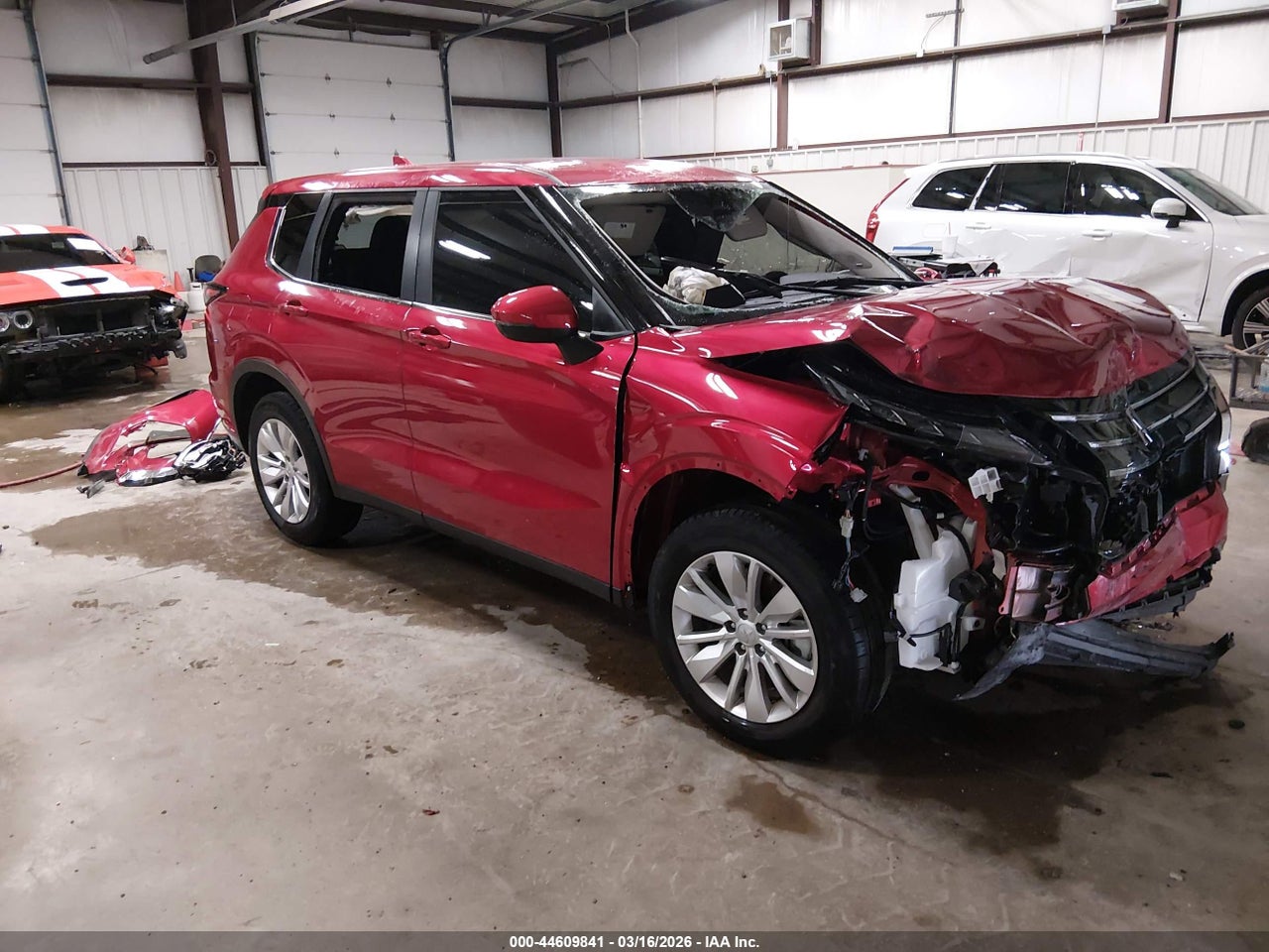 JA4J3UA82SZ****** · 2025 MITSUBISHI OUTLANDER ES 2.5 2WD