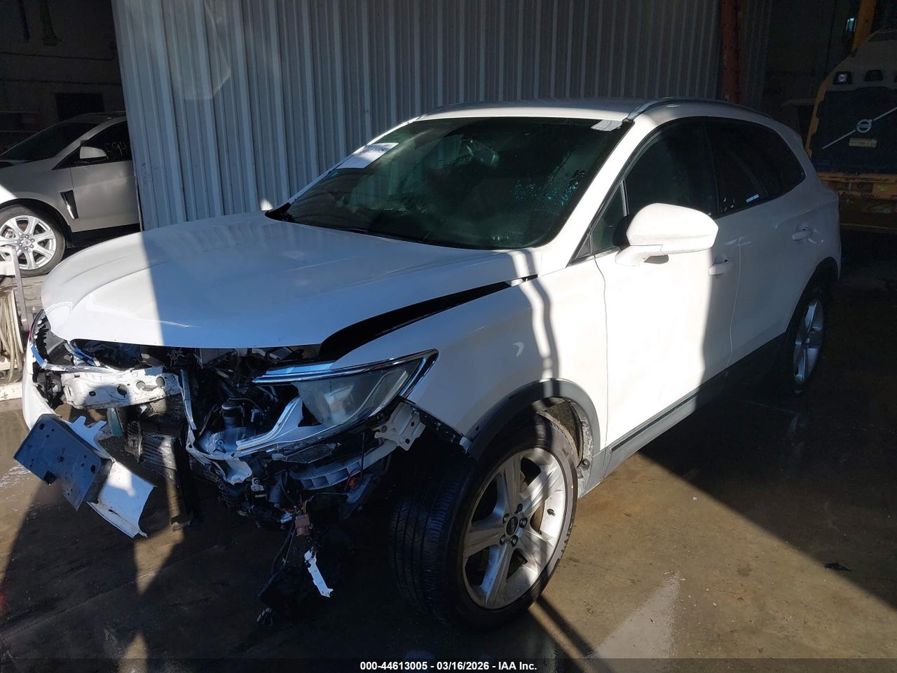 2015 LINCOLN MKC · 2/5