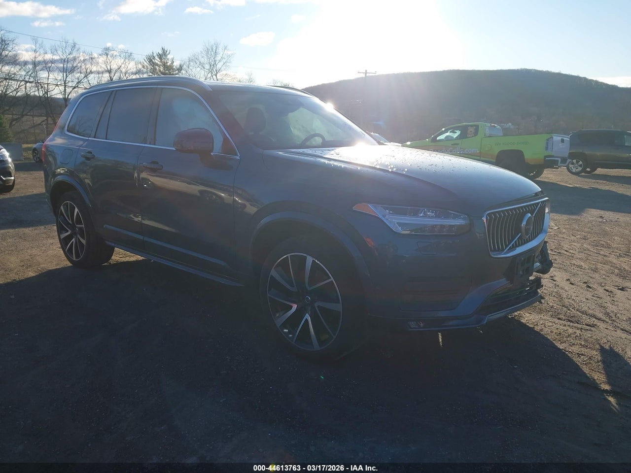 YV4A22PK7M1****** · 2021 VOLVO XC90 T6 MOMENTUM 7 PASSENGER