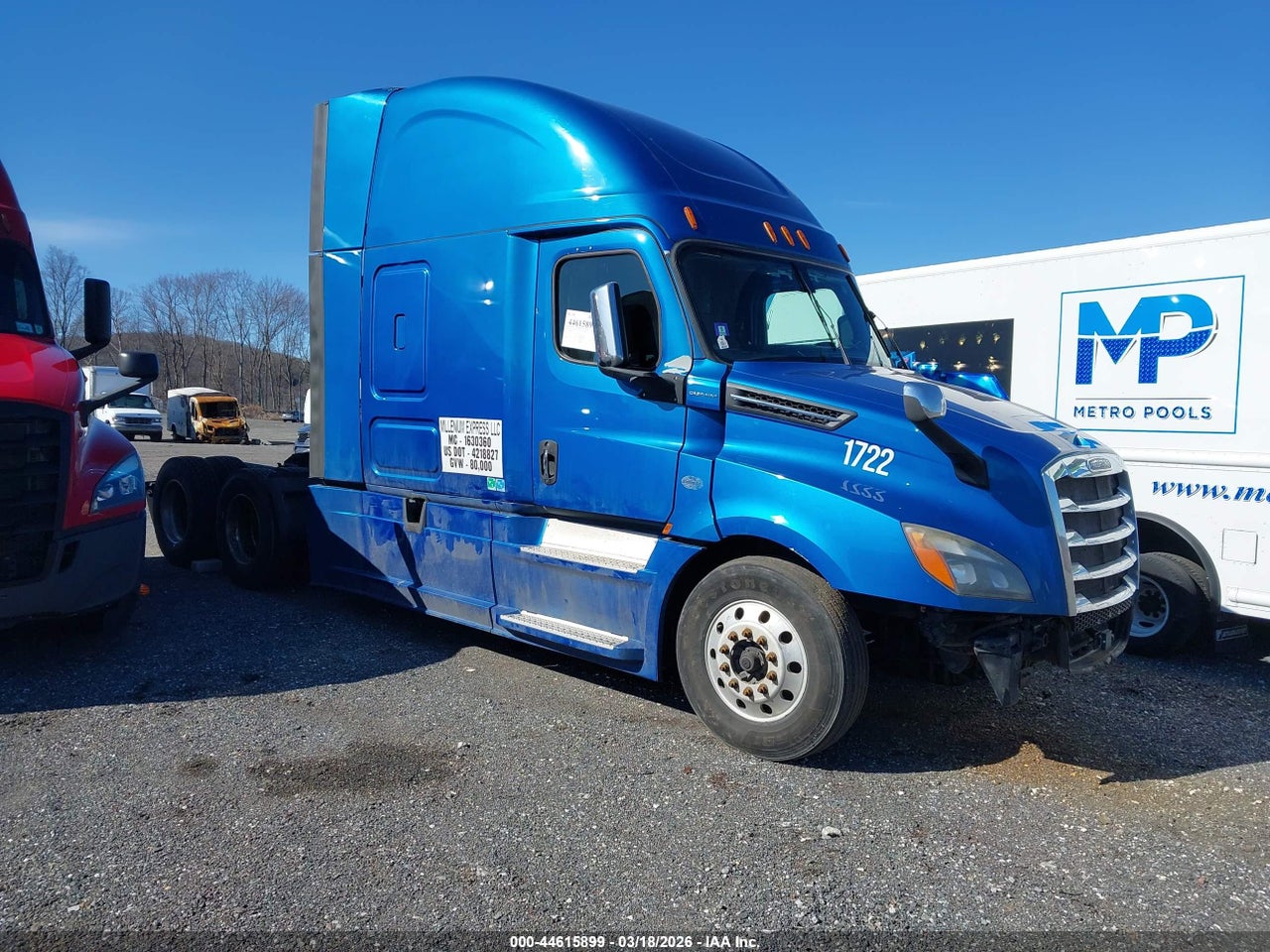 3AKJHHDR2JS****** · 2018 FREIGHTLINER NEW CASCADIA 126