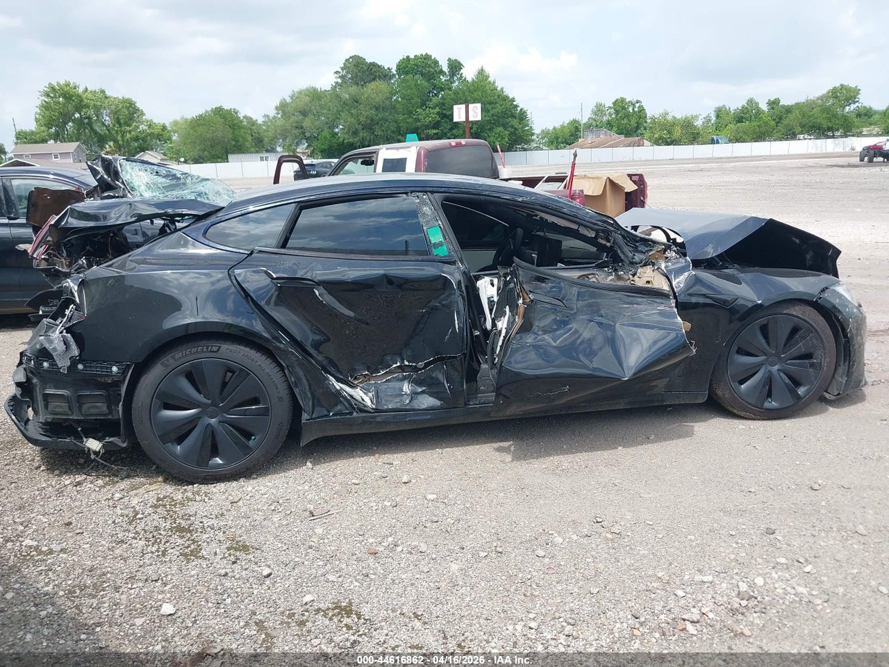 2022 TESLA MODEL S PLAID TRI MOTOR ALL-WHEEL DRIVE · 4/11